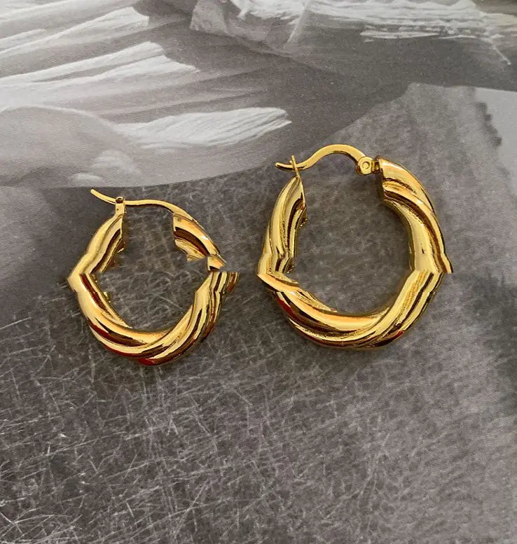 Luxury Minimalist Gold Twist Hoop Earrings