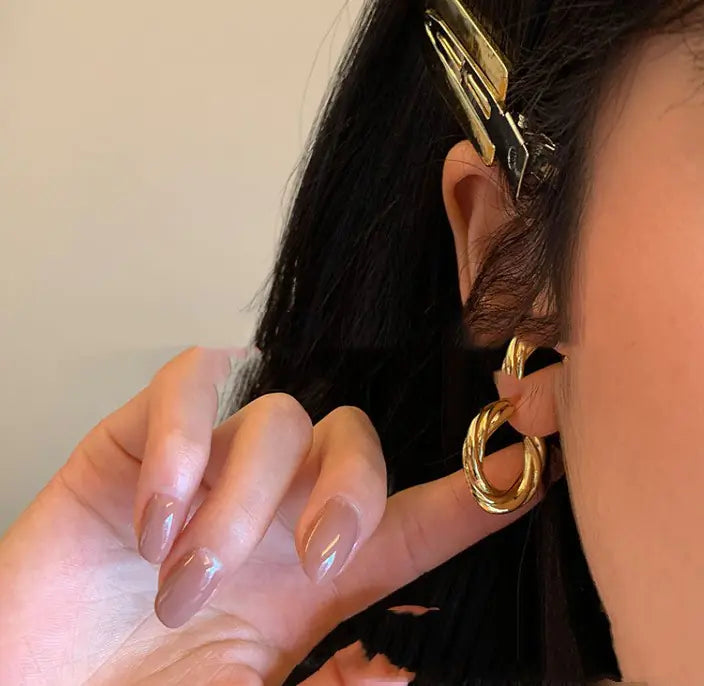Luxury Minimalist Gold Twist Hoop Earrings