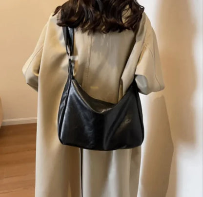 Dumpling Shoulder Bag